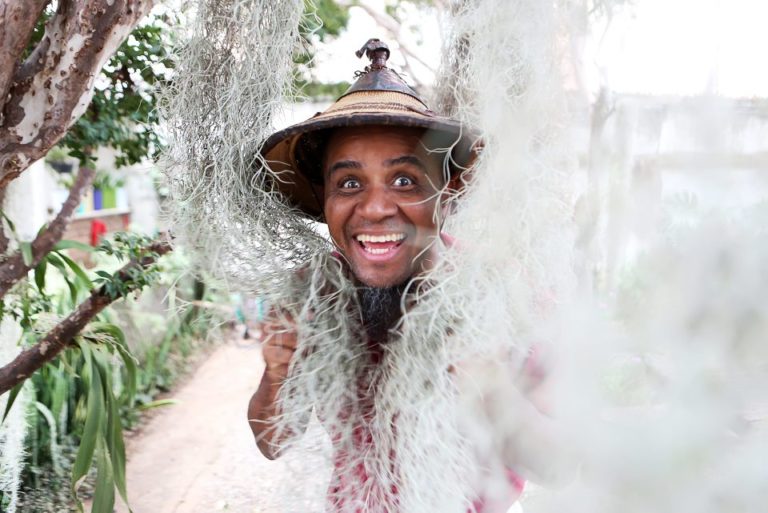 DMG Cultural - Projeto Dois na Quinta - Retratos - Cláudia Manzo e Geovane Sassá, Santa Efigênia, Belo Horizonte, MG. 25/04/2018. © Copyright Élcio Paraíso/Bendita  Conteúdo & Imagem | Todos os direitos reservados | All rights reserved